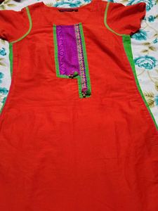 2 Kurtis ....Comboo