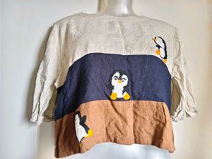 Size S/ M Cute Penguin Embroidered Top