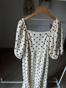 Off White Polka Dot (Plus Size FIT)