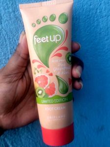 Oriflame Feet Up Refreshing Pink Grape And Kiwi