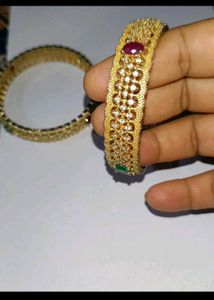 Gold-tone Bangle Set