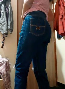 Women&#39;s Stylish Blue Ripped Jeans