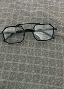 Black Frame / Glasses