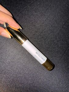MYGLAMM moisturizing Matte Lip Crayon