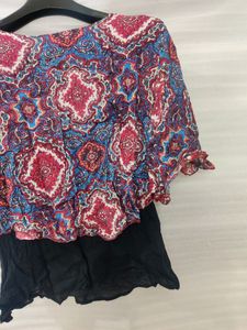 Cape Model Top With Black Inside