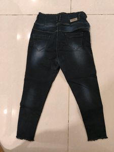 Blackish Blue Fade  High Rise 4 Button Jeans.