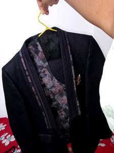 Stylish Men&#39;s Suit &amp; Blazer