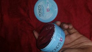 Ponds Super Light Gel