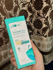 Plum Cica & Hyaluronic Acid Sunscreen SPF 50