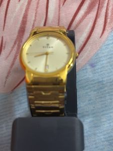 Titan Gold Watch - Classic Style