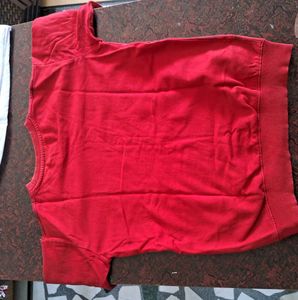 90% Off 💥 Red And Black Sweatshirts