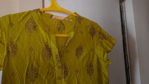 Avaasa Lime Green Kurti