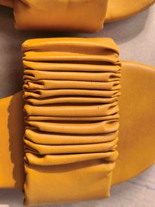 💛Mustard Ruched Flats💛