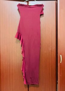 Elegant Ruffled Dress Size S