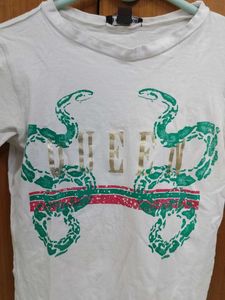 WHITE FITTED T SHIRT