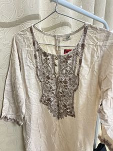 Elegant Embroidered Kurti Perfect for Everyday