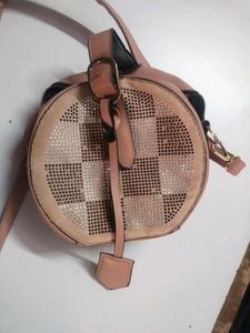 Round Same With Diomand Purse