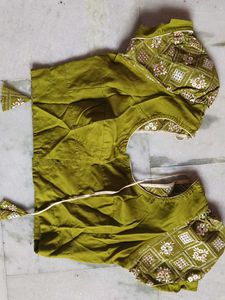 Puffed Hand Readymade Blouse