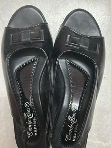 Comfortable Black Slingback Heels