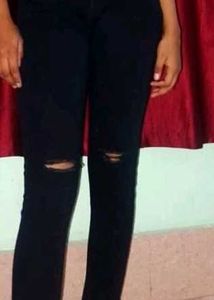 Ripped Knee Black Skinny Jeans