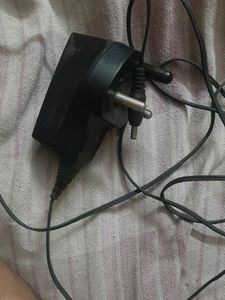 Old Model Charger.   Big Round Pin Nokia