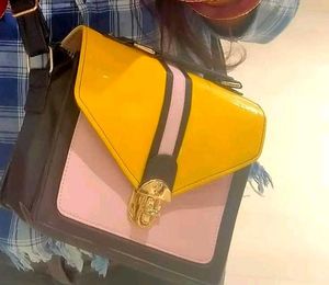 Sale  💥 New Sling Bag