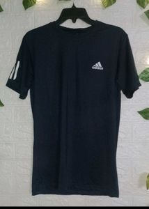 💥New Adidas T-shirt