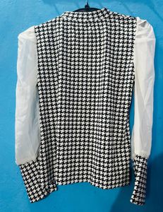 Houndstooth Puff Sleeve Top