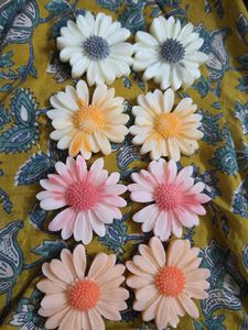 Floating Daisy Fragnance Candle(8 Pcs)