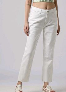 White Cropped Wide Leg Jeans + 🎁