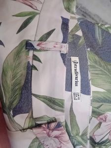 New🥳  Creamy floral Print Pants 🌸