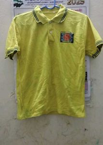 5 In 1 Sports T-shirt (Size S And M)
