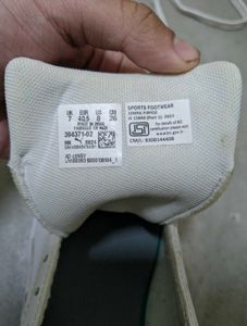 White Puma Sneakers (barely used)