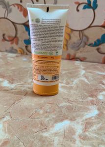Mamaearth Honey Malai Oil-Free Moisturizer
