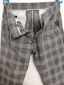 Men&#39;s Gray Plaid Slim Fit Casual Trousers