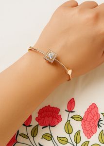 Elegant Gold Bracelet Anti tarnish