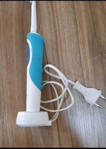 BRAUN  - Oral B Vitality Electric Toothbrush