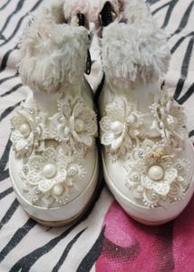 Only Cash. No CoinWhite Floral Embellished Sneaker