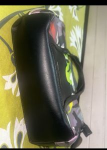 CAPRESE Stylish Handbag