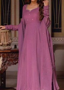 PLUM HANDWORK ANARKALI 💟🌸✨*