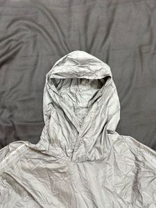 Grey thin and light Windcheater / Pullover Jacket