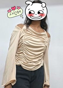 Beige Ruched Top 🎀