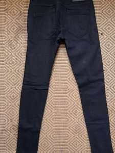Distressed Skinny Jeans
