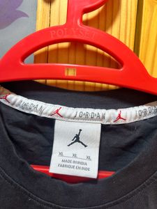Original Jordan T-Shirt XL – Clean &amp; Comfy 🖤