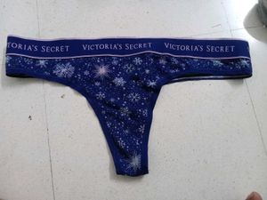 Victoria&#39;s Secret Panties &amp; thong set