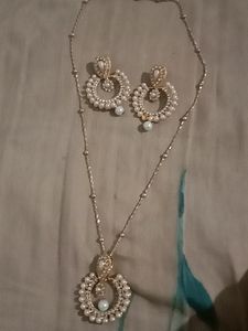 Locket N Earrings Set With Chain