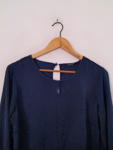 Navy Blue Top (Women&#39;s)