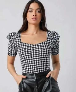 Houndstooth Puff Sleeve Top