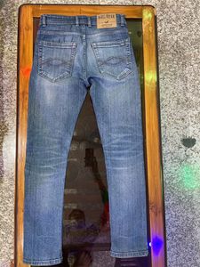 Hollister 🦅 Brnd Jeans 👖 Deal