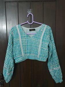 Cropped Blue Patterned Top